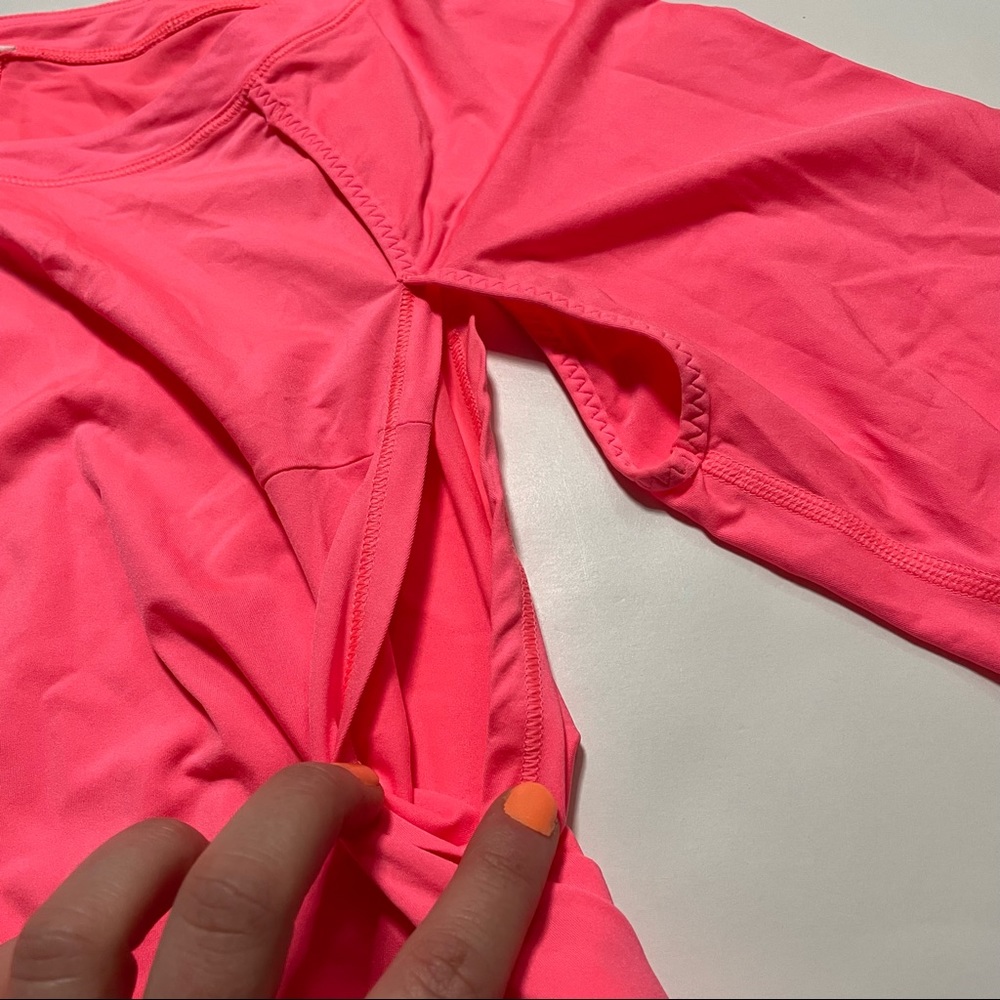 Lululemon Hot Pink Short Sleeve Cutout Athleisure Workout Top Size XS/Small - Picture 3 of 7